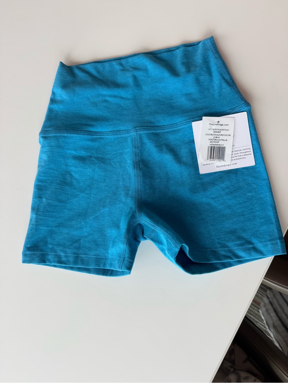 Beyond yoga biker shorts - Picture 3 of 3